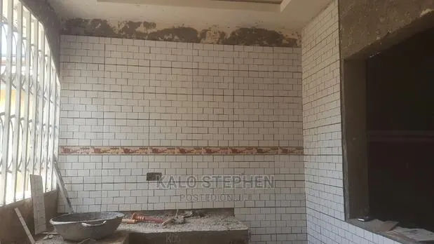 Experienced Tiler · Photo 1
