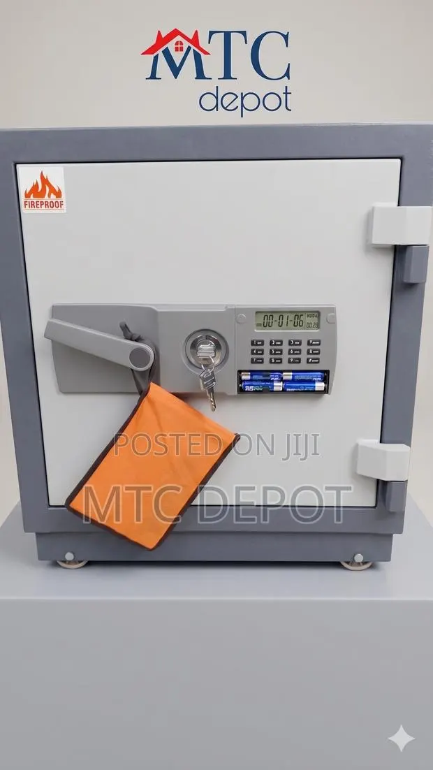 Fireproof Safe · Photo 1