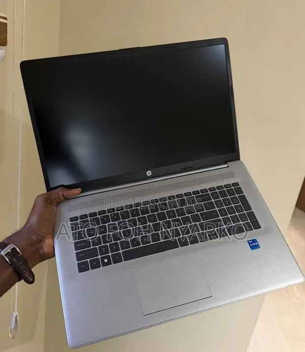 Laptop HP ProBook 470 16GB Intel Core i7 SSD 512GB · Photo 1