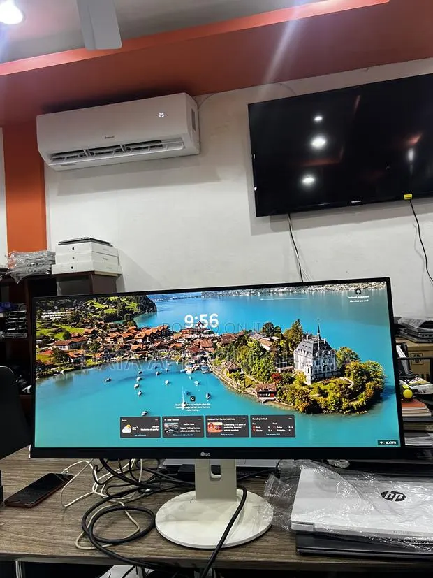 LG ultraWide Monitor 29wn600 · Photo 1