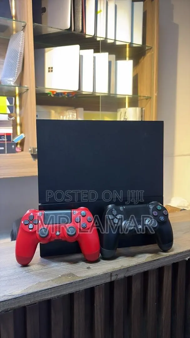 Playstation 4 Standard Jailbreak · Photo 1