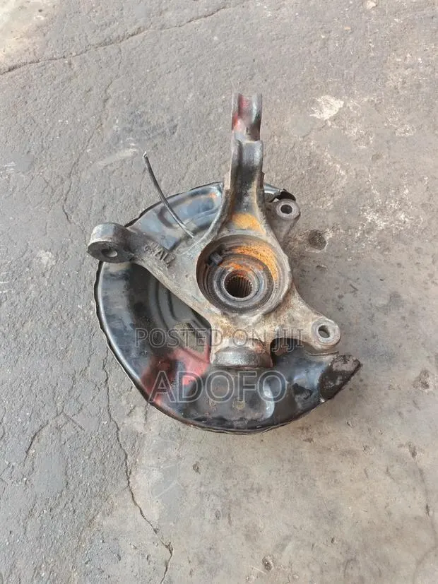 Toyota Vitz Front Hub 2008 to 2014 · Photo 1