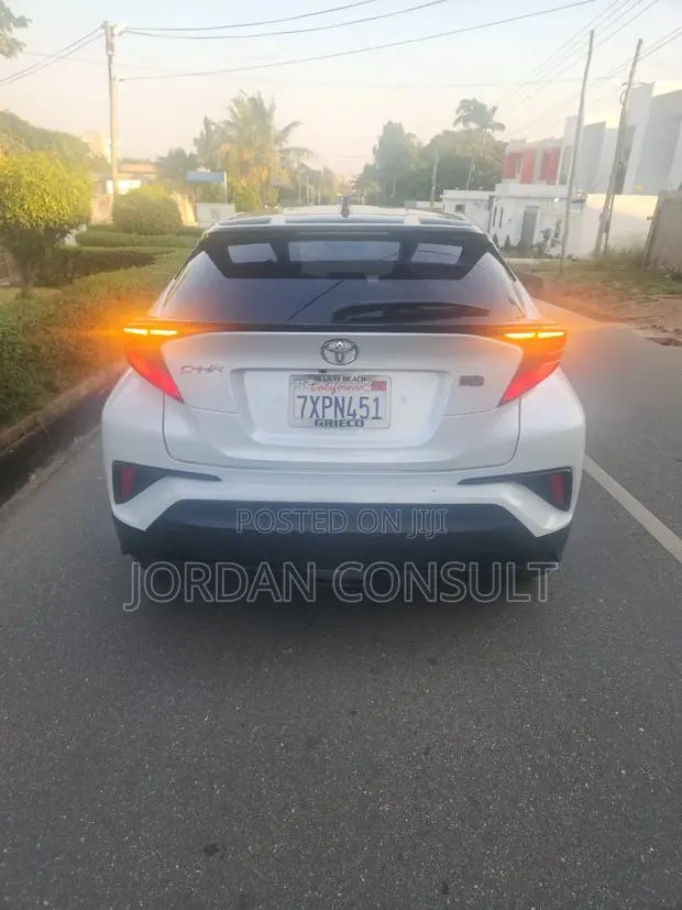 Toyota C-HR 2021 White
