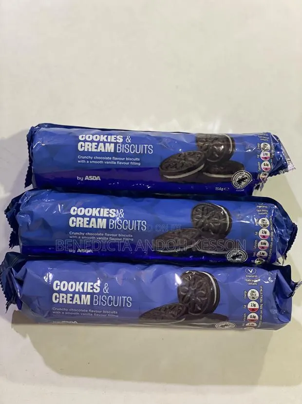 Asda Cookies and Cream Biscuits · Photo 1
