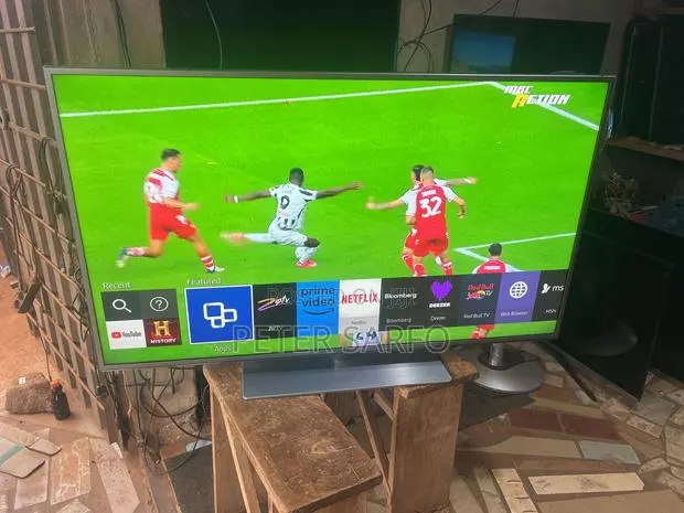 Samsung Series 6 Smart 4K TV (55) · Photo 1