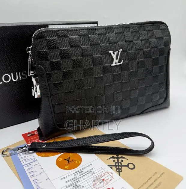 Louis Vuitton Premium Anti Theft Leather Men’S Handbag · Photo 1