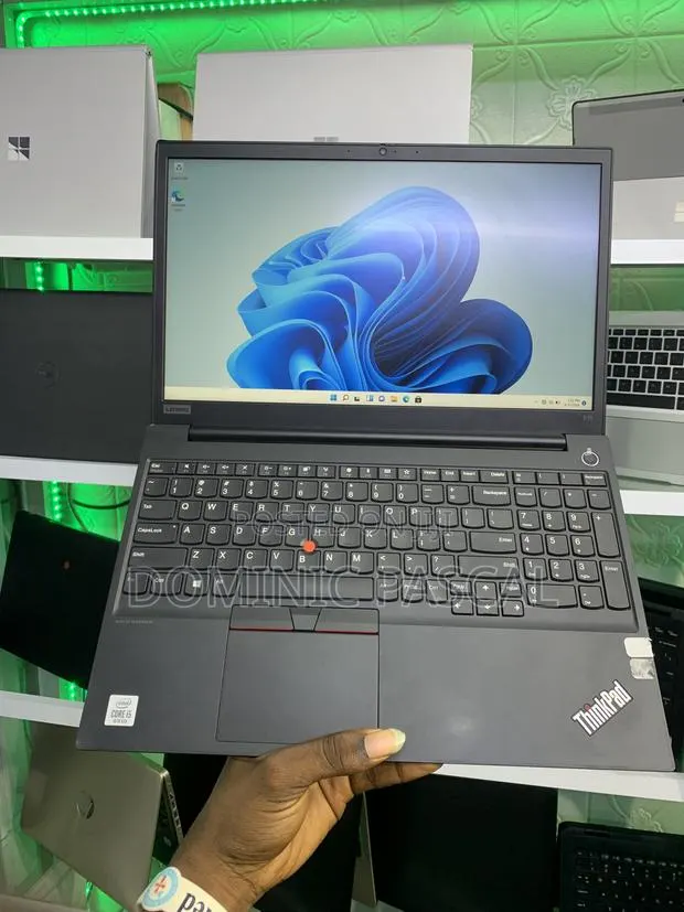 Laptop Lenovo ThinkPad E15 8GB Intel Core i5 SSD 256GB · Photo 1