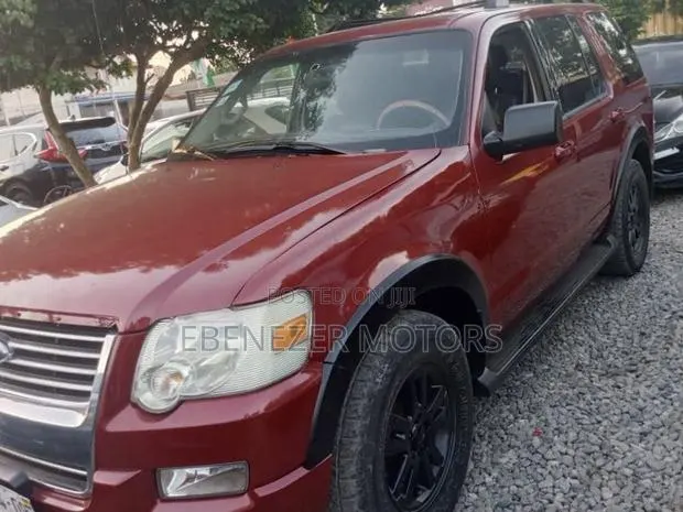 Ford Explorer 2009 Red · Photo 1