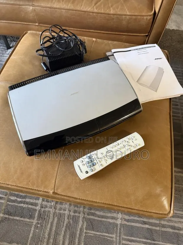 Bose Lifestyle AV 28 Media Console · Photo 1