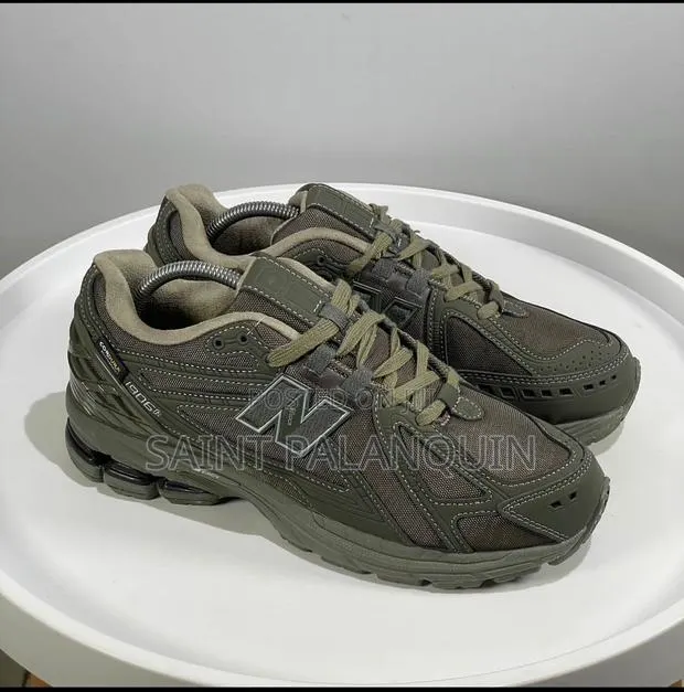 New Balance 1906 · Photo 1