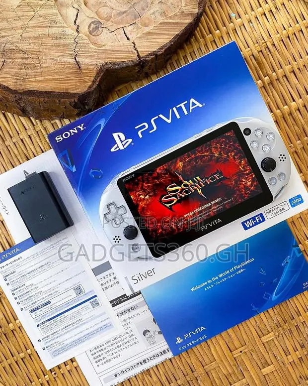 Sony Psvita Slim (32gb Silver) · Photo 1