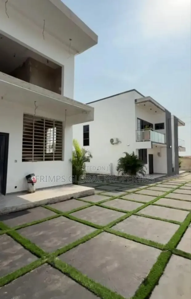 3bdrm House in Akuapim North for sale · Photo 1