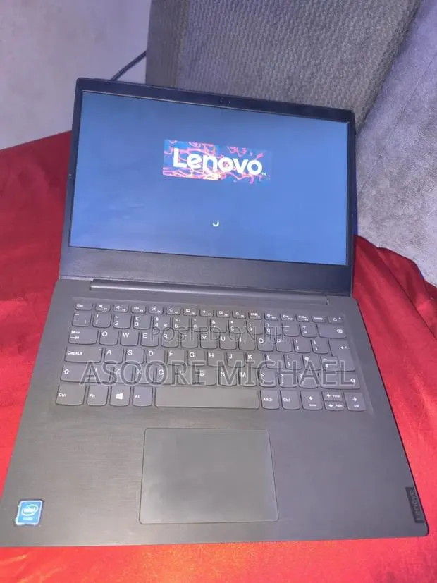 Laptop Lenovo Ideapad V14 IGL 4GB Intel Celeron SSD 256GB · Photo 1