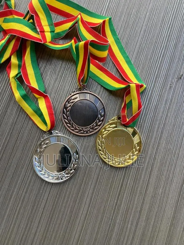 Original Medals Available at Cool Price · Photo 1