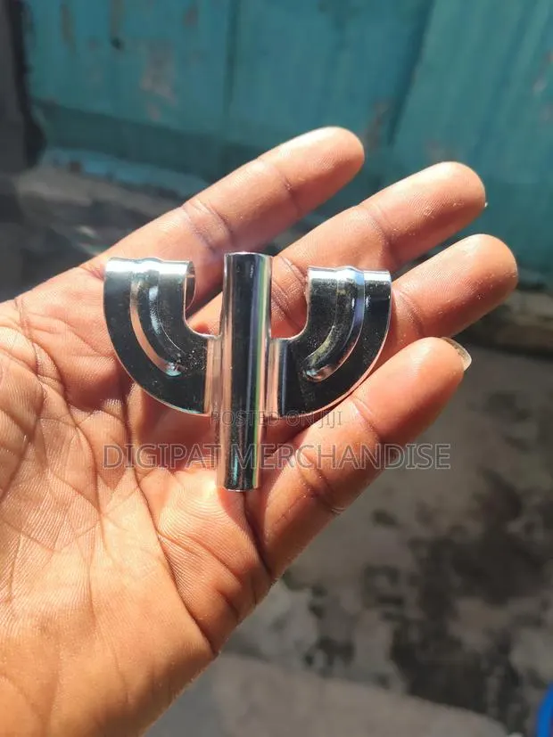 Butterfly / Drum Hook · Photo 1