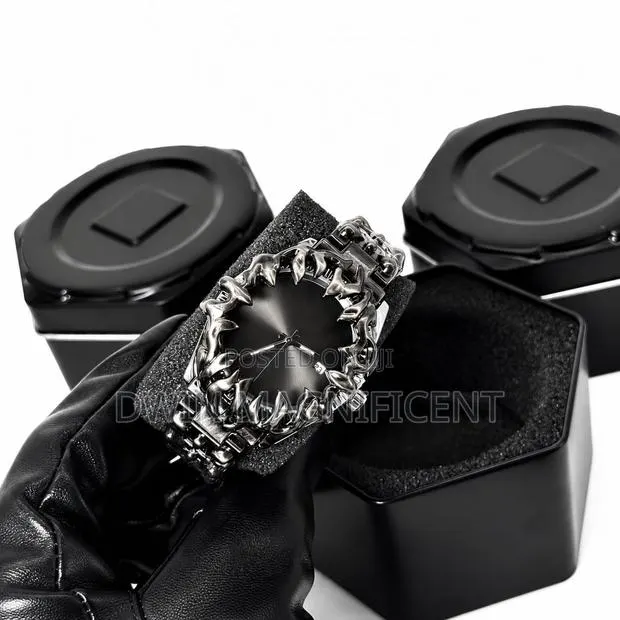 Gothic-Style Gunmetal Watch · Photo 1