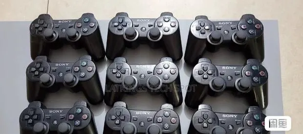 Ps3 Original Home Used Controllers · Photo 1