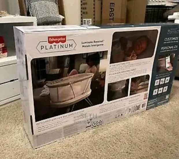 Fisher-price Luminate Bassinet With Sound Detection Plus Cu · Photo 1