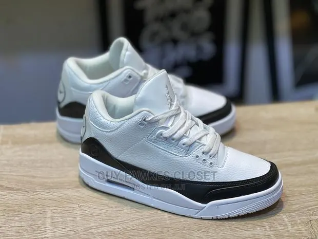 Fragment X Air Jordan 3 · Photo 1