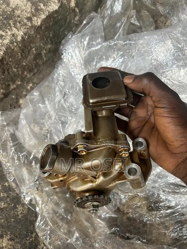 Toyota Corolla Oil Pump · Photo 1