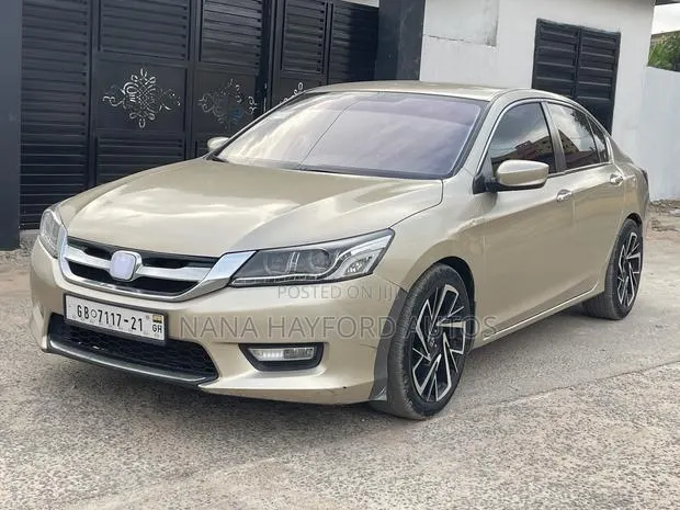 Honda Accord 2015 Gold · Photo 1