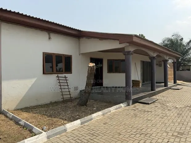 4bdrm House in Community 18 Area, Spintex for rent · Photo 1
