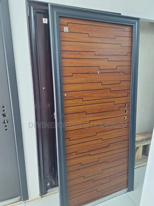 Quality Paladin Smooth Security Doors · Photo 1