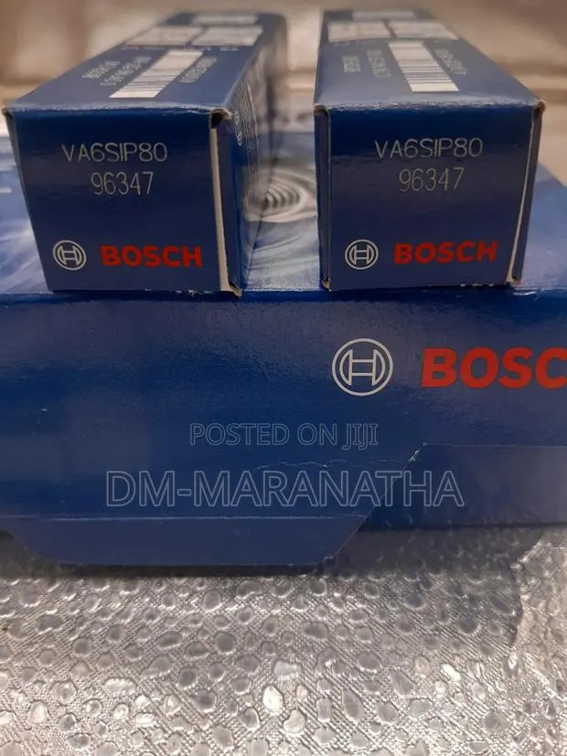 Bosch Spark Plugs for Mercedes Benz · Photo 1