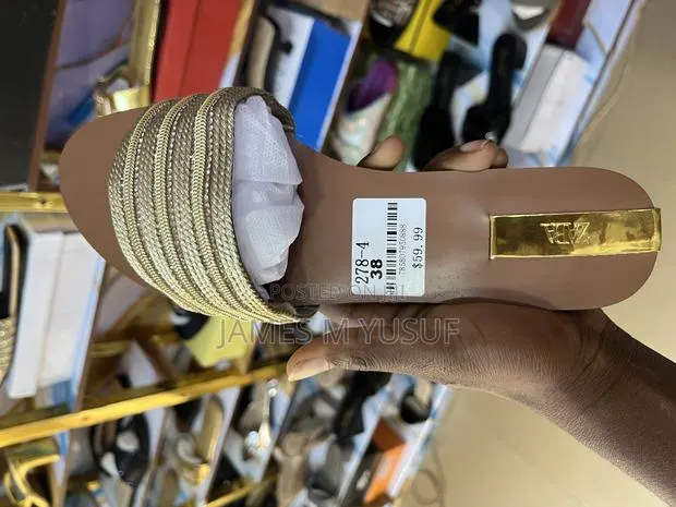 Original Zara Slippers · Photo 1