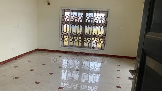 3bdrm House in Adenta for sale · Photo 7