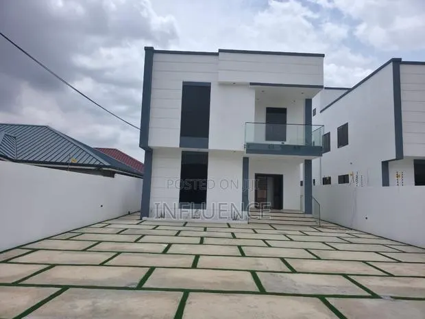 5bdrm House in Lakeside, East Legon for sale