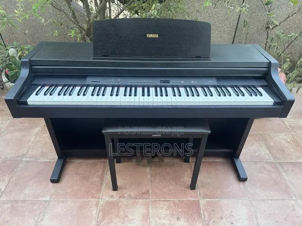 Yamaha Ydp-301 Digital Piano · Photo 1