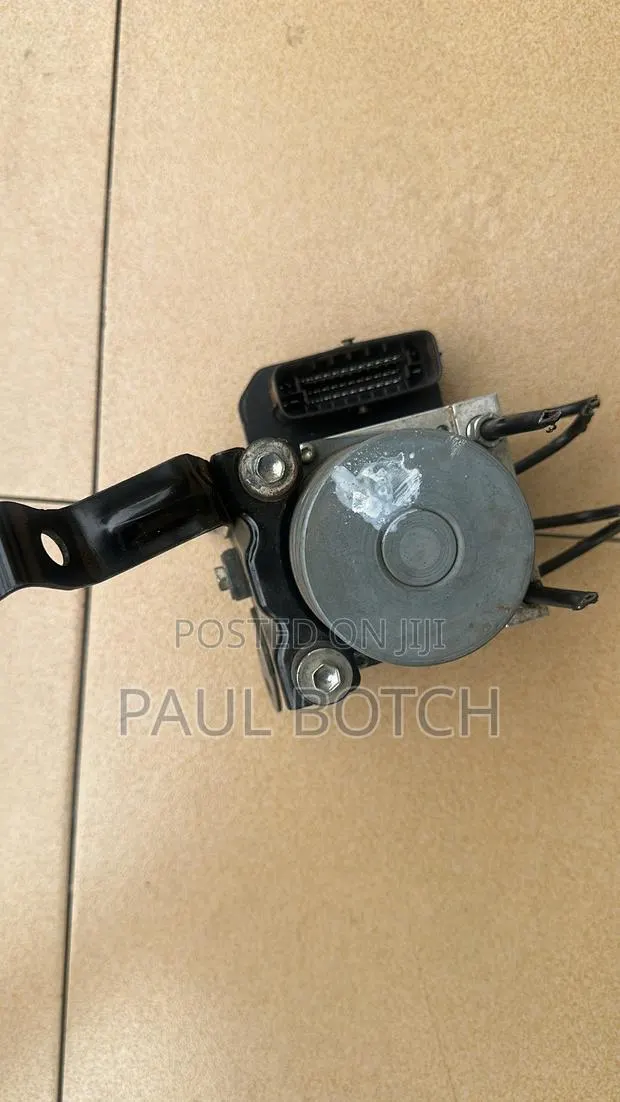 Anti-Lock Braking System Sensor(ABS) Hydraulic Control Module and Pump · Photo 1
