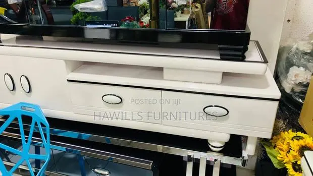Designer Tv Stand With 3 Drawers · Photo 1