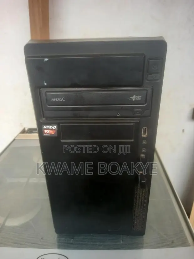 Desktop Computer Asus 12GB Intel Core i5 HDD+SSD 128GB · Photo 1