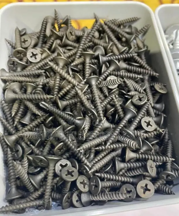 Boarding Screws · Photo 1