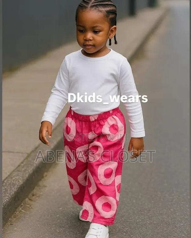 Available From Age 3-16 in Different Prices · Photo 1