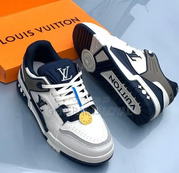 Lv Sneaker · Photo 1