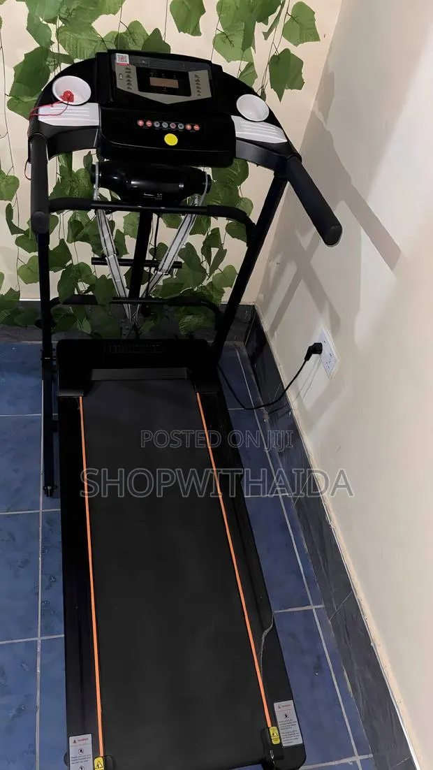 Motorized Treadmill · Photo 1
