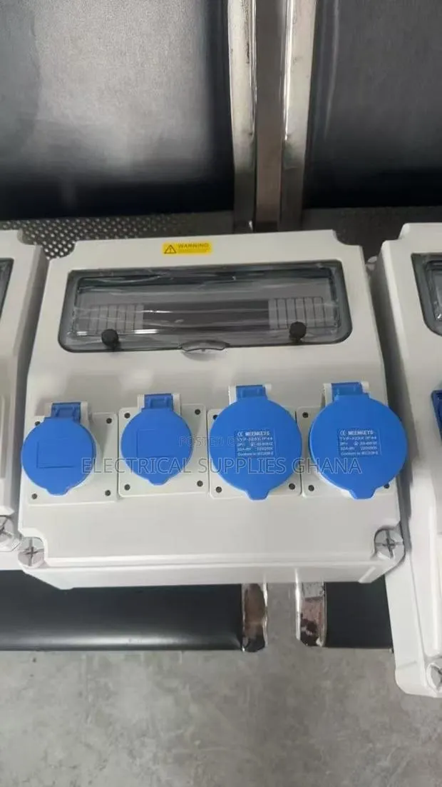 Socket Distribution Board 2×13a Multi 2×32a Iec Outlets · Photo 1