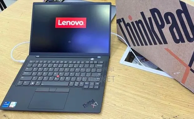 New Laptop Lenovo ThinkPad X1 Carbon 16GB Intel Core i7 SSD 512GB · Photo 1