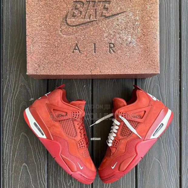 Jordan 4 Retro · Photo 1