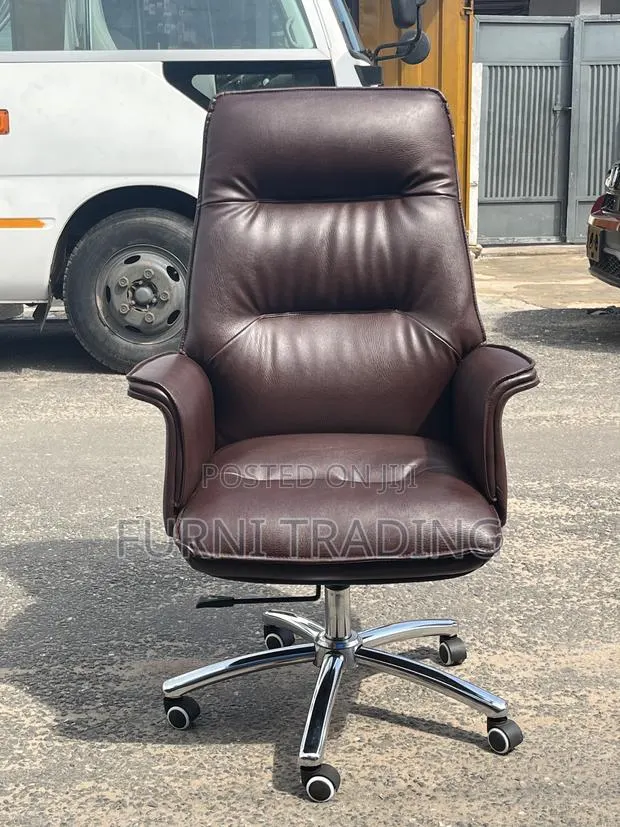 Executive Office Chair · Photo 1