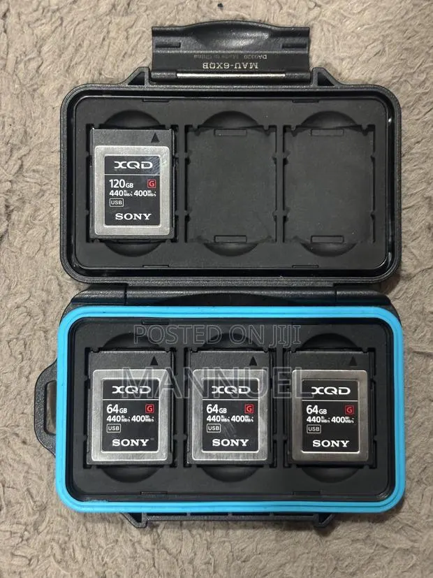 Sony XQD Cards 128, 64 W/Card Case · Photo 1