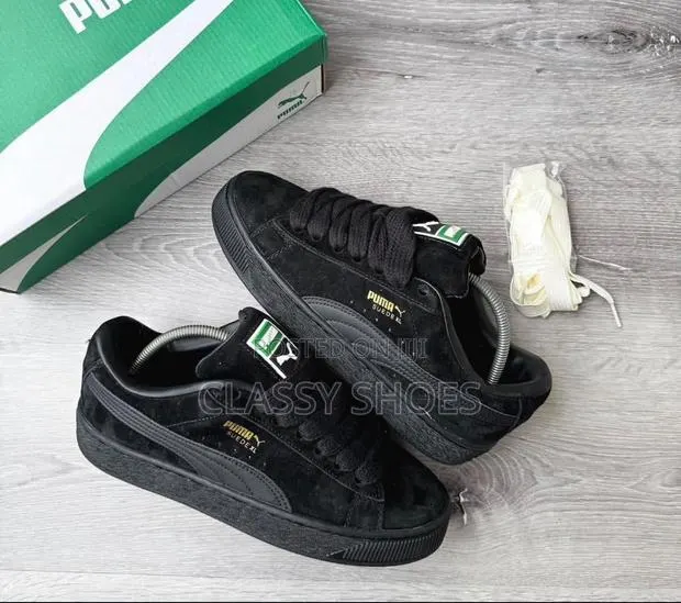 Puma Suede XL All Black · Photo 1