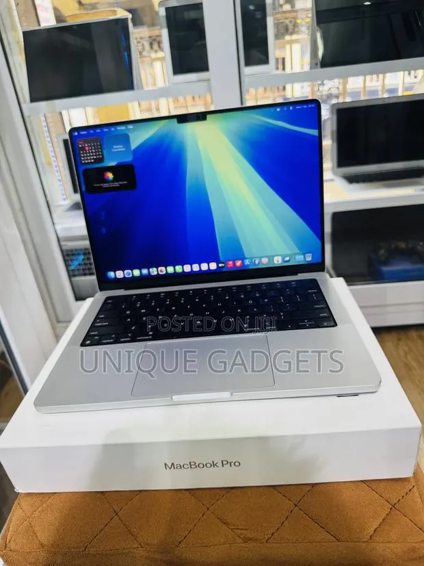 Laptop Apple MacBook Pro 2021 M1 16GB Apple M1 SSD 512GB · Photo 1