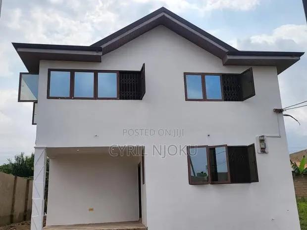 5bdrm Duplex in Accra Metropolitan for sale · Photo 1