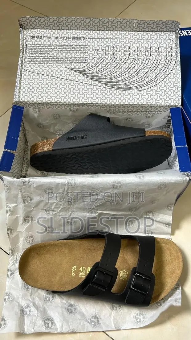 Birkenstock Arizona (Black) · Photo 1