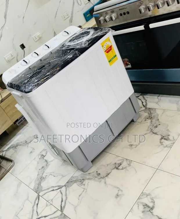 Accurate TCL 10.5KG Twin Tub (Semi-Automatic) Washing Machine (F211TT) · Photo 1