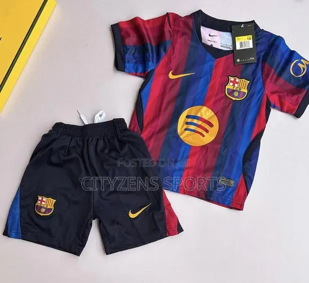 Barcelona Kids Home Jersey · Photo 1